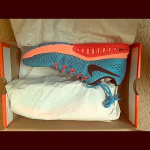 Nike zoom structure.